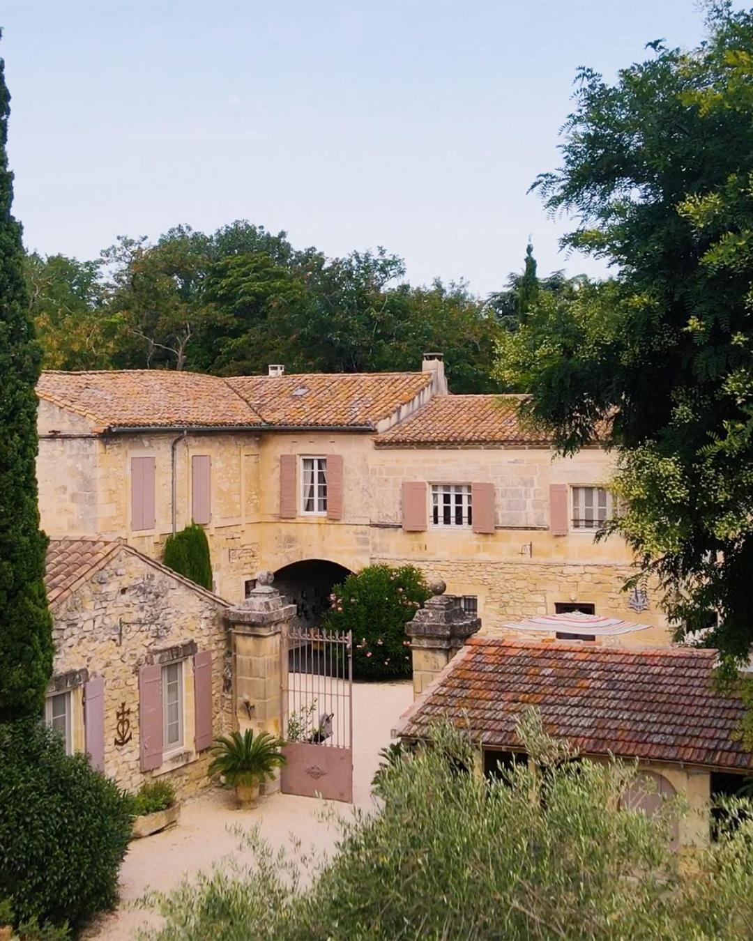 Готель Mas Des Comtes De Provence Тараскон Екстер'єр фото