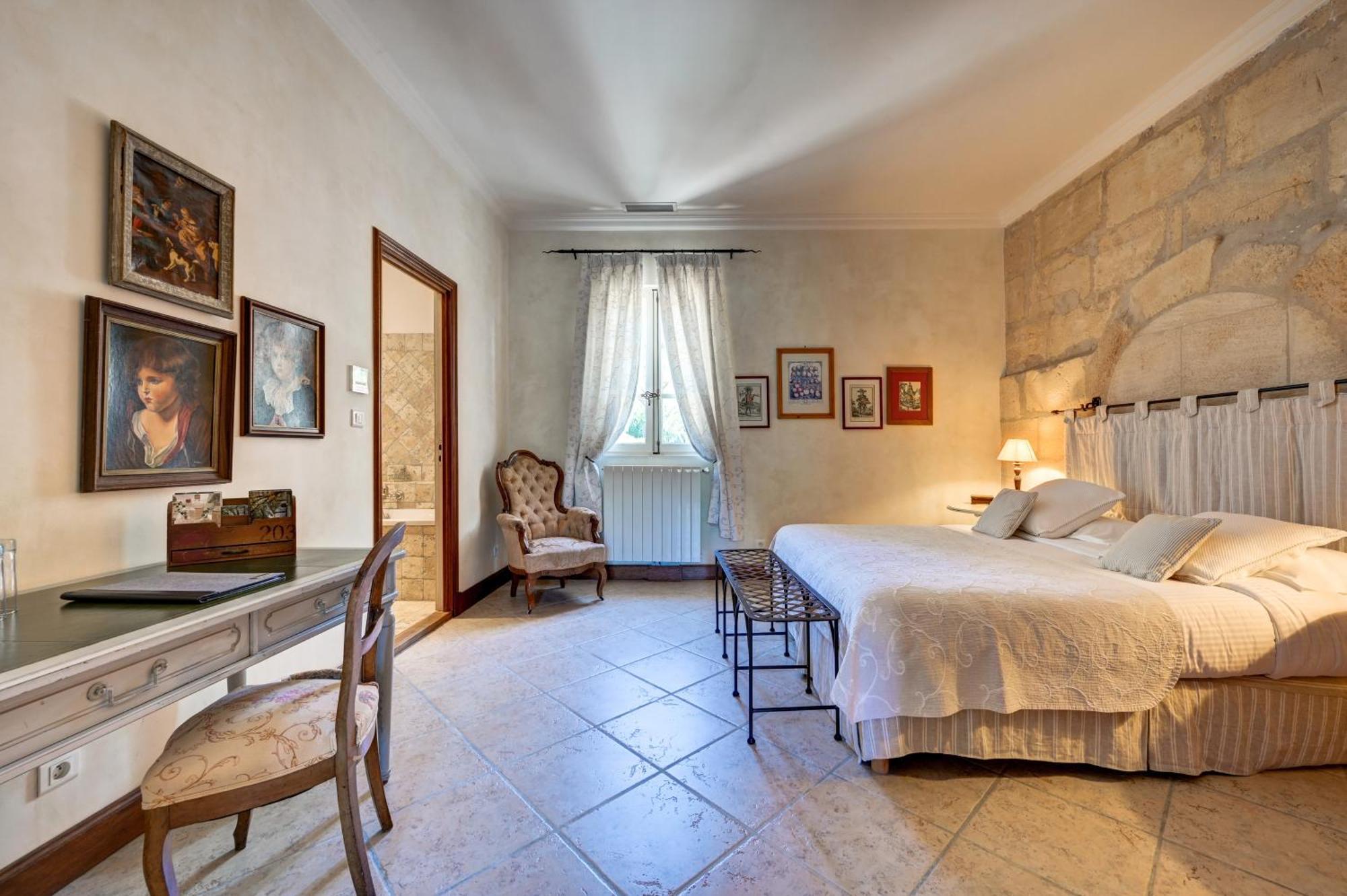 Готель Mas Des Comtes De Provence Тараскон Екстер'єр фото